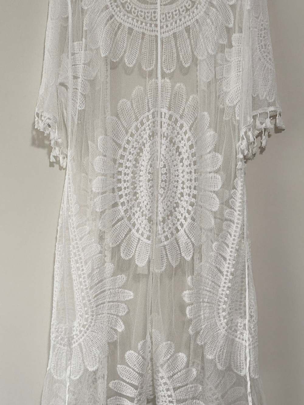 White Lace Boho Open-Front Kimono Cardigan with Waist Tie - Picture 5 of 10